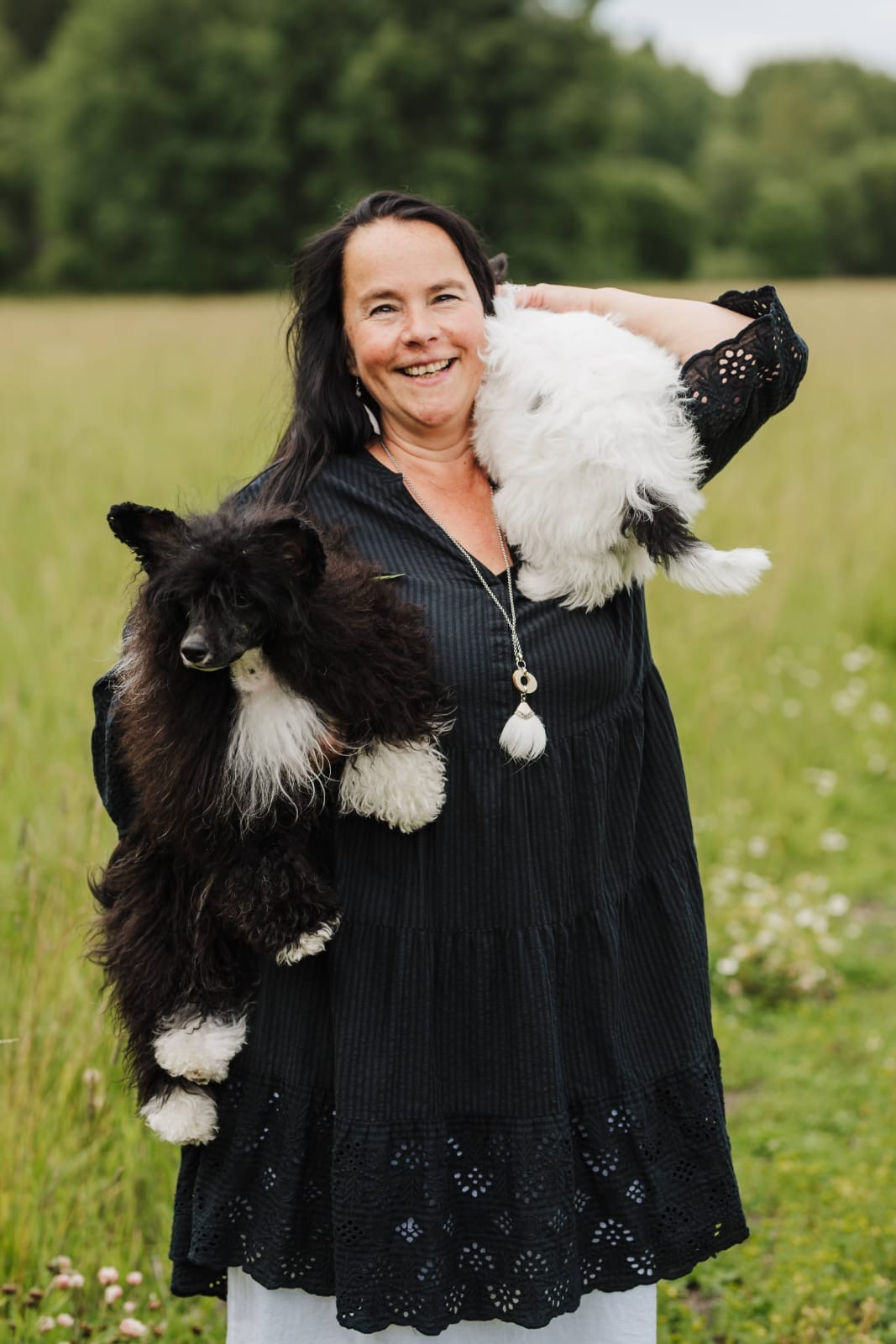 Mimosa ja Aava om. Tuuli Sateenmaa kanssa.Kuva Mia Johansson